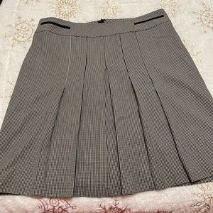 Ann Taylor loft stretch pleaded skirt
